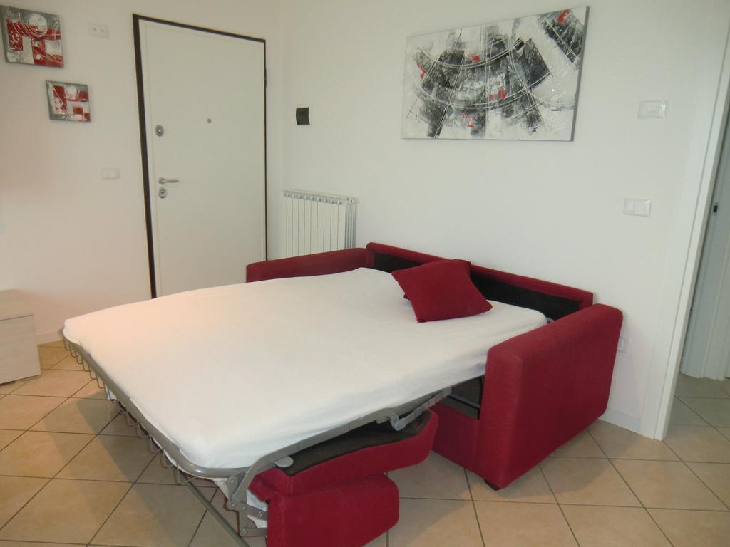 Residence Villaggio Dei Fiori Con Piscina E Posto Spiaggia Incluso Caorle Room photo