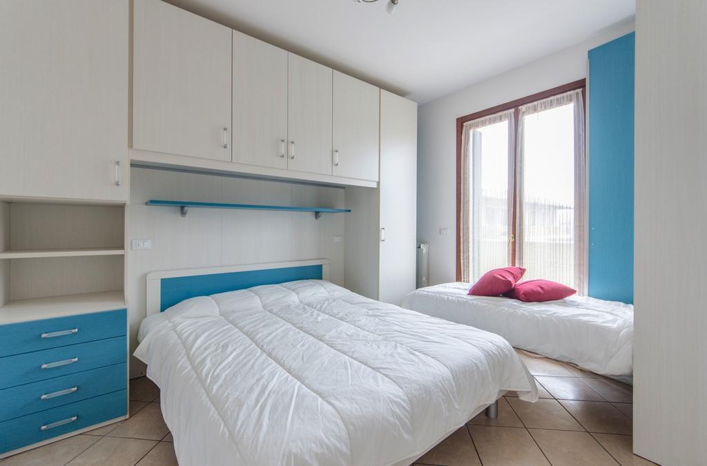 Residence Villaggio Dei Fiori Con Piscina E Posto Spiaggia Incluso Caorle Room photo