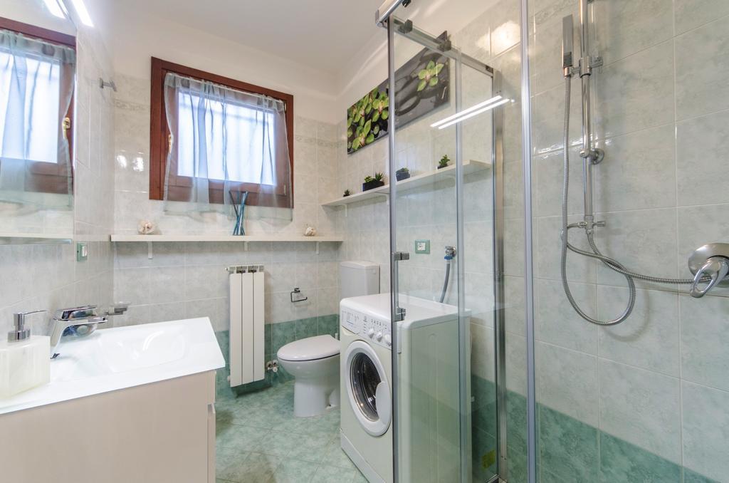 Residence Villaggio Dei Fiori Con Piscina E Posto Spiaggia Incluso Caorle Room photo
